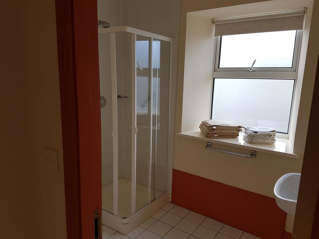 Myles Creek Hotel Kilkee Kültér fotó
