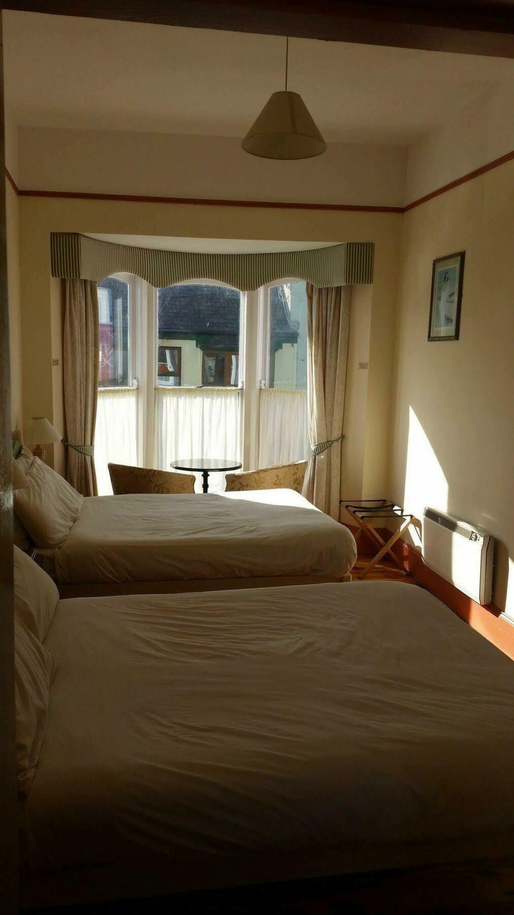 Myles Creek Hotel Kilkee Kültér fotó